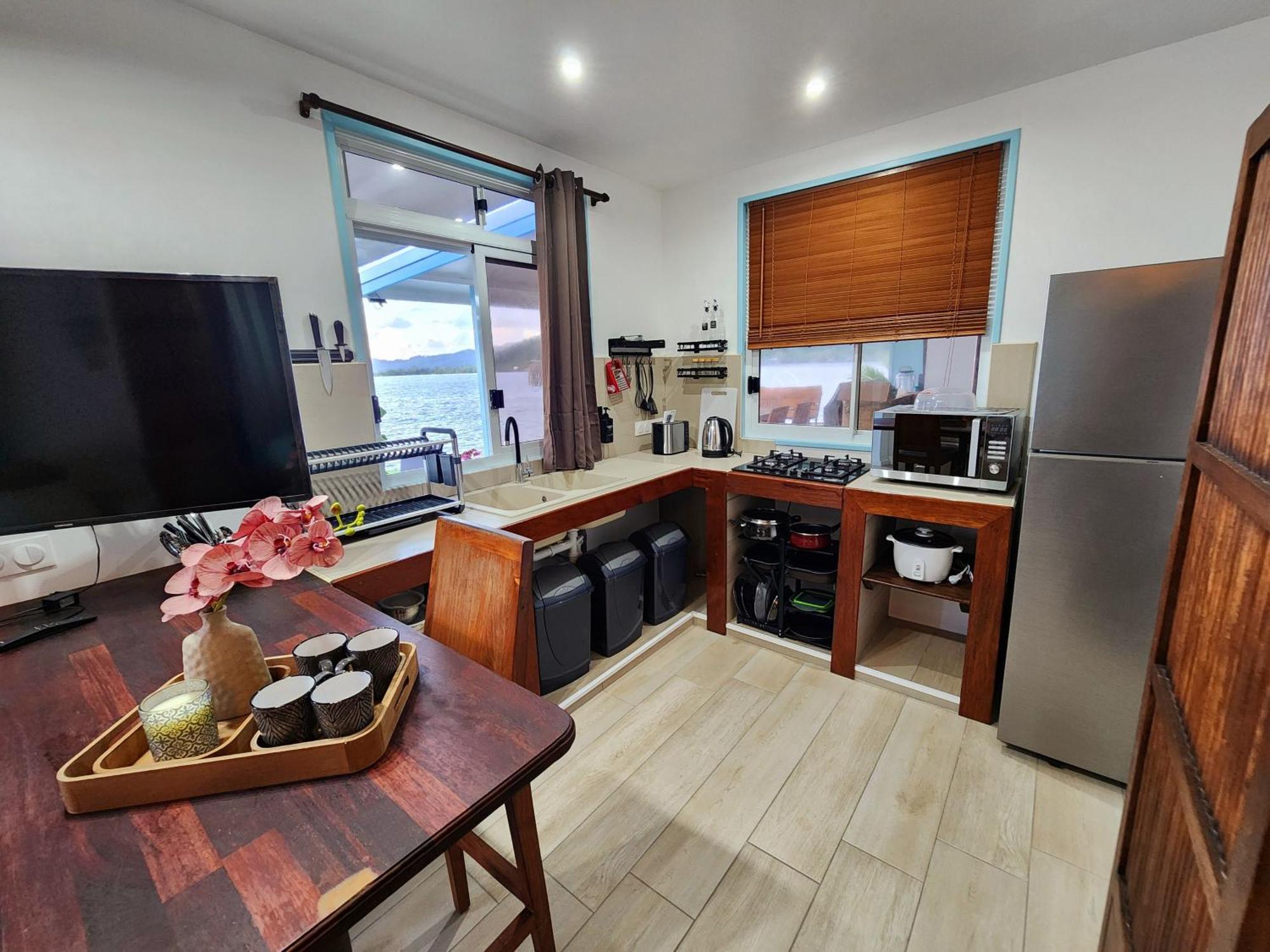 Studio Bord De Mer Fare Tahitea Pension Taputapuapea Exterior photo